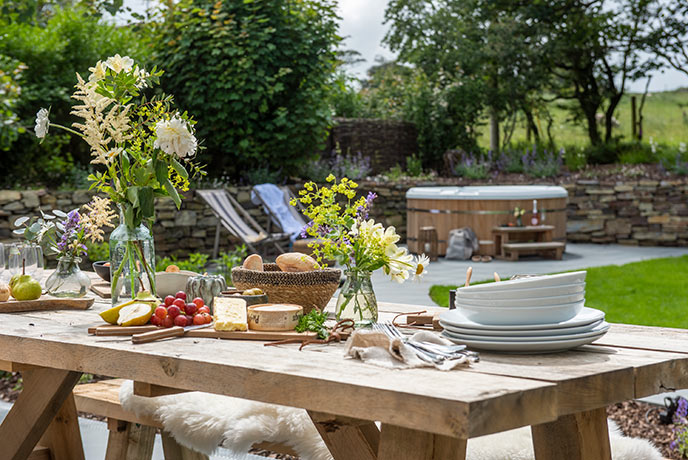 Last Minute Cottages Commencing Fri 16 May | Sat 17 May Header Image 4